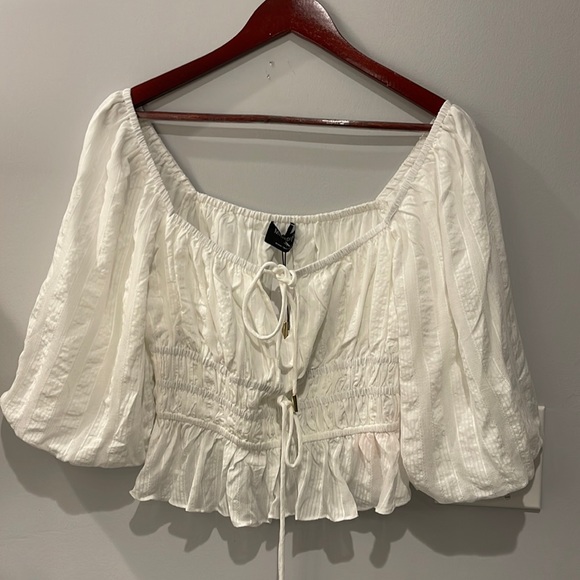 Minkpink Norah NWT 100% Cotton Top with Balloon Sleeve. - Picture 3 of 12